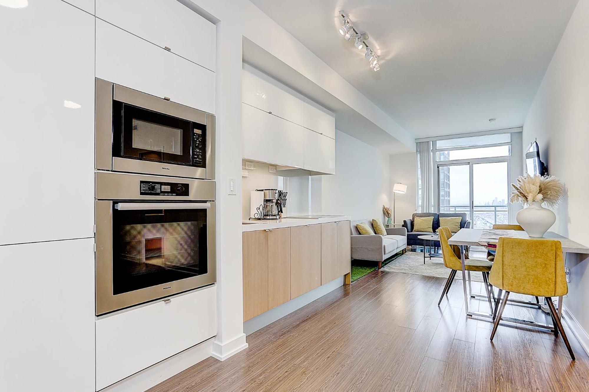 Lakeview Apartments Downtown โตรอนโต ภายนอก รูปภาพ