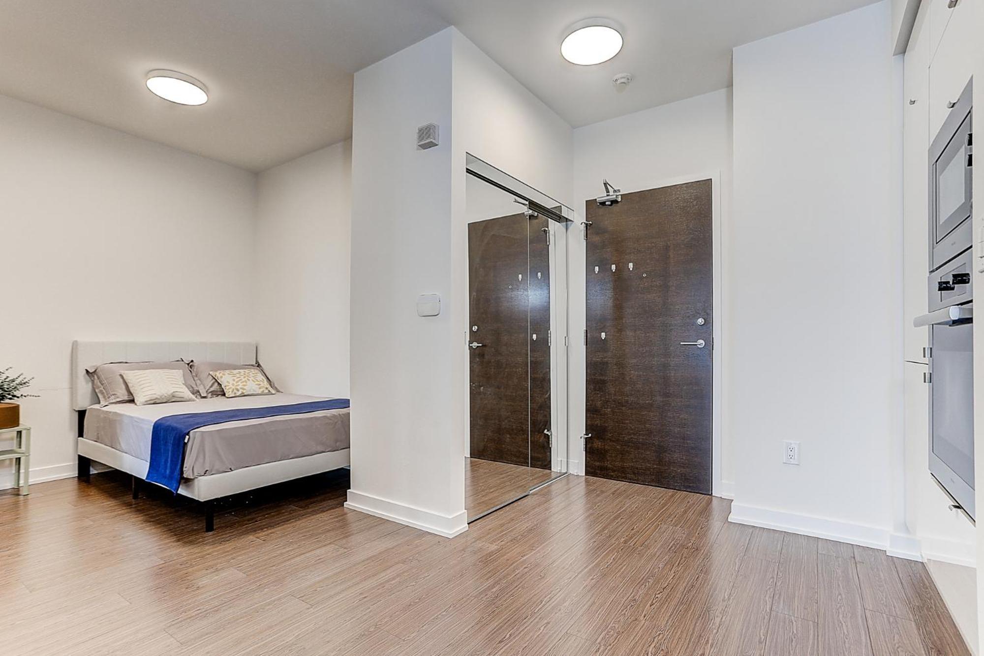 Lakeview Apartments Downtown โตรอนโต ภายนอก รูปภาพ